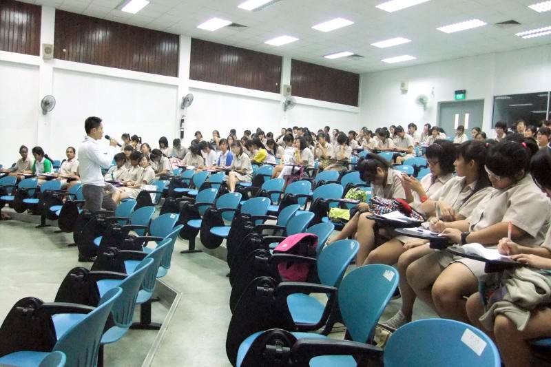 Grooming Workshop for Jurong Junior College JC1 Girls: Part 1