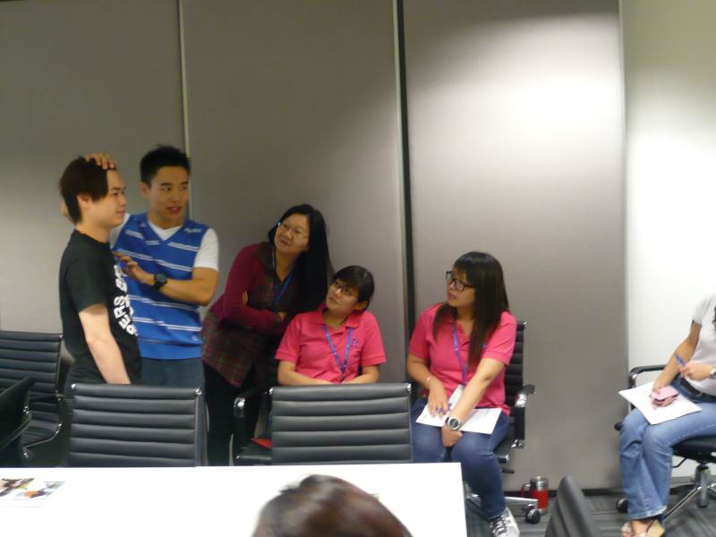 safe2travel_sg_grooming_talk_img