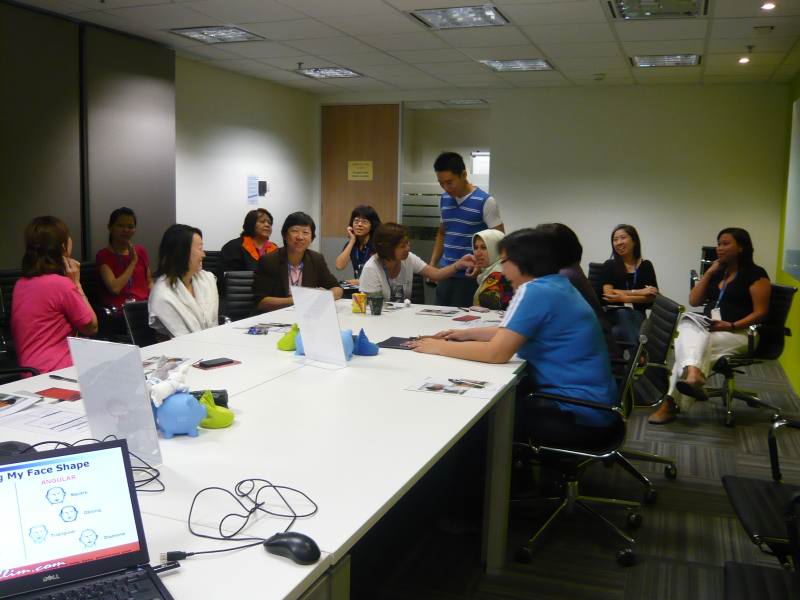 stanchart_lunchtime_talk_series_sg_img