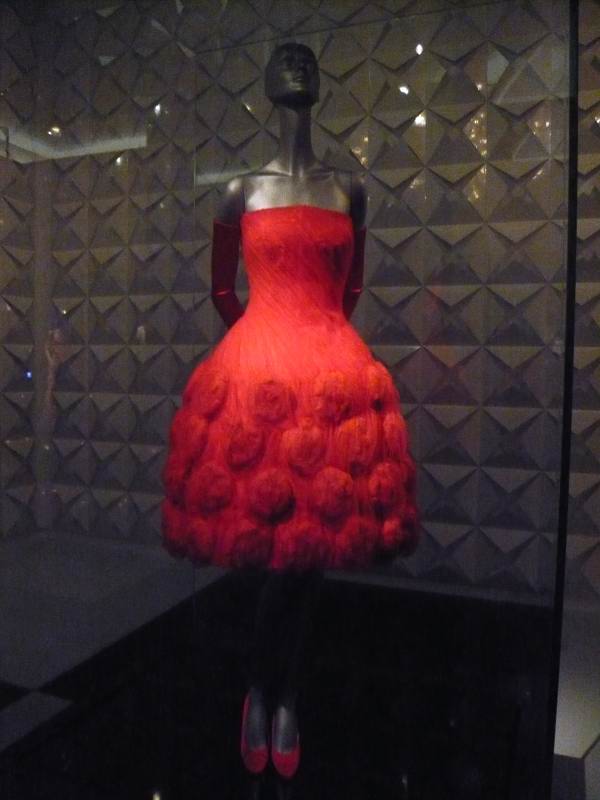 valentino_cocktail_dress_haute_couture_spring_summer_1959_img