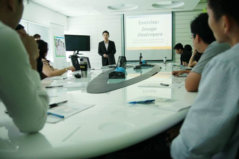corporate_grooming_talk_navteq_img corporate_grooming_talk_navteq_img