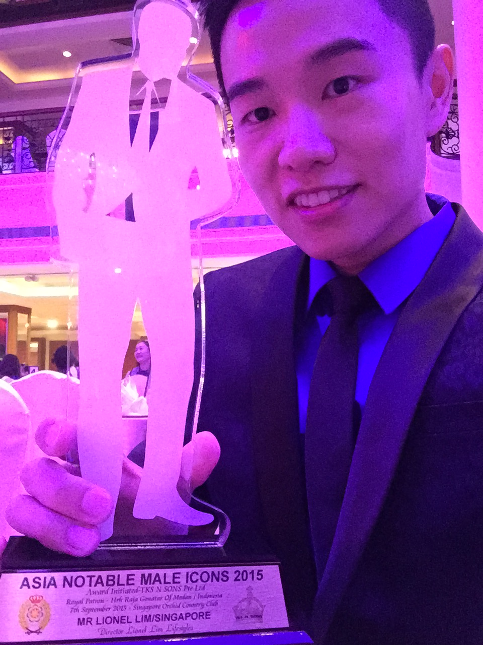 Lionel Lim Receives Asia Notable Male Icon 2015 Award