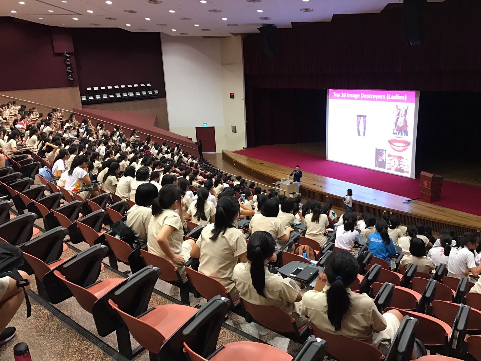 grooming_talk_singapore_hci
